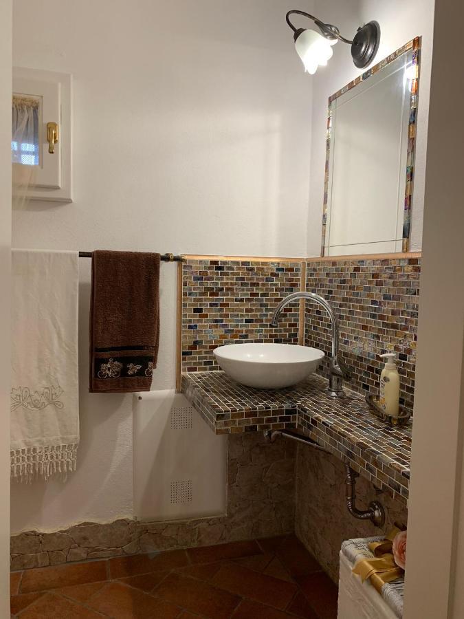 Agriturismo La Casa Dei Ricordi 科莱萨尔韦蒂 外观 照片