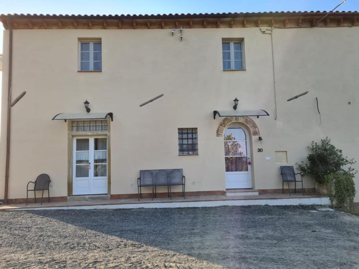 Agriturismo La Casa Dei Ricordi 科莱萨尔韦蒂 外观 照片